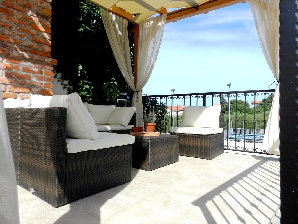 Villa House Of Milka Zara Esterno foto